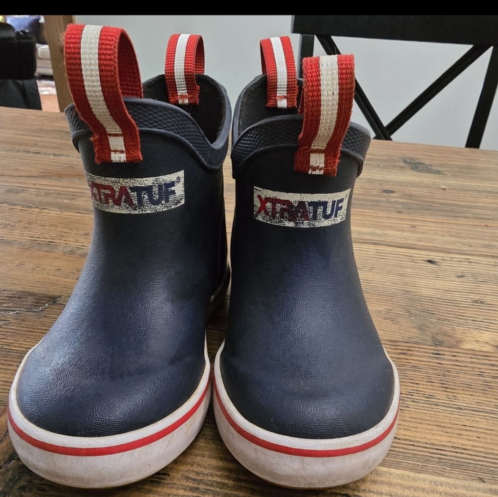 TODDLER SIZE 8 XTRATUFF BOOTS